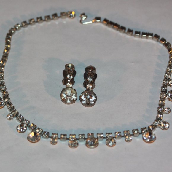 Vintage SET Necklace and Earrings Rhinestone Silvertone - Picture 1 of 5